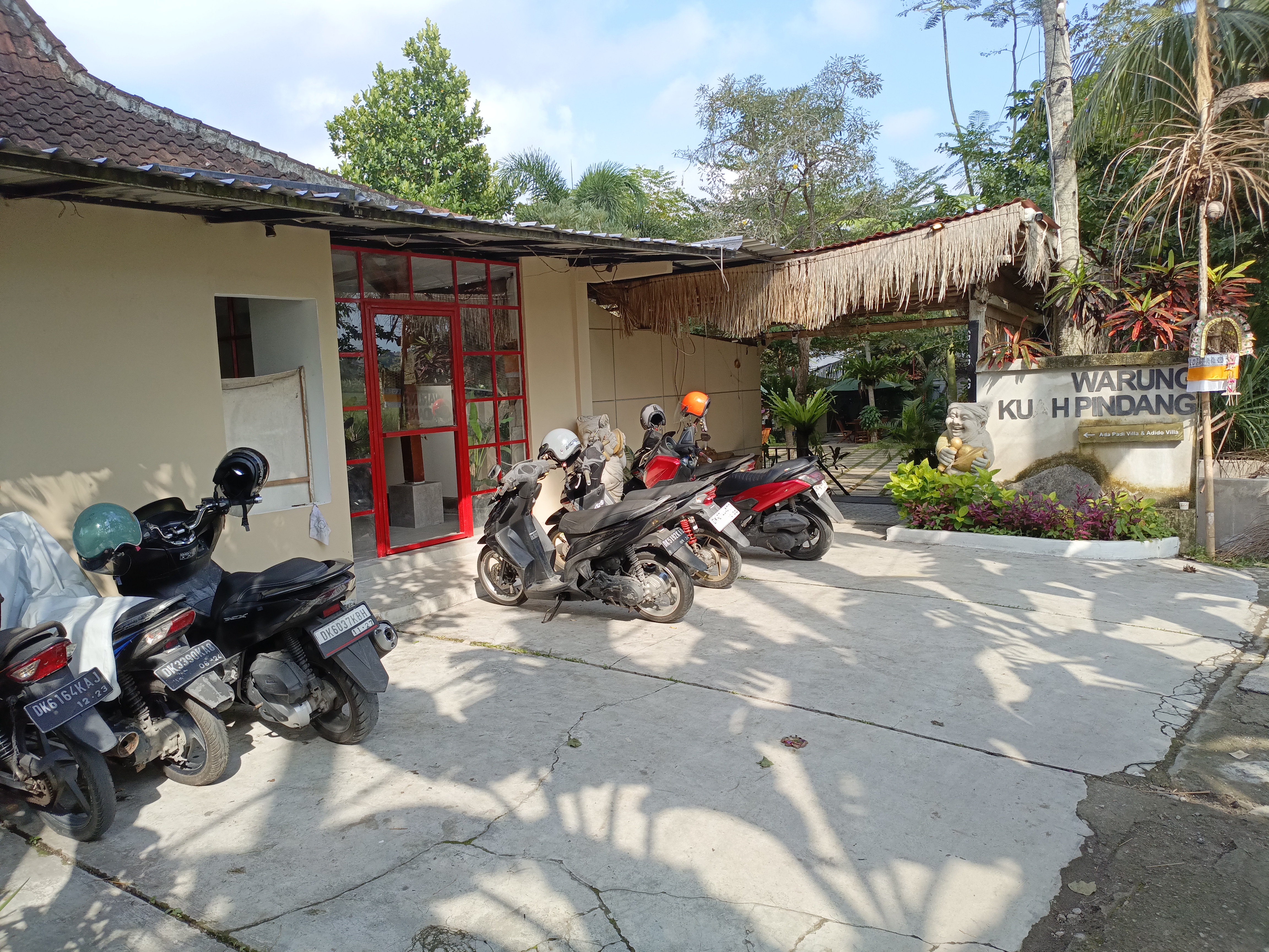 Area Parkir 2